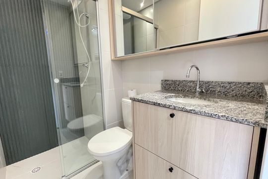 Banheiro de apartamento à venda com 1 quarto, 28m² em Butantã, São Paulo