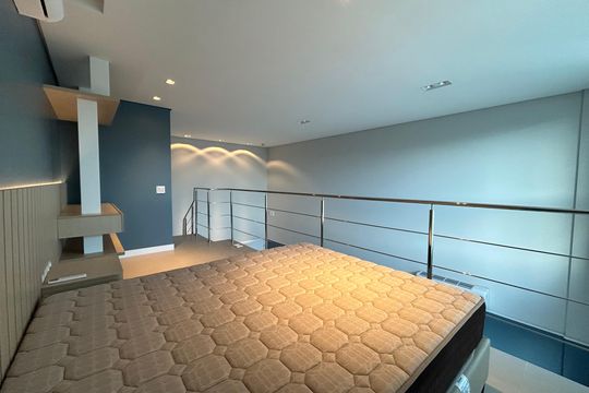 Suíte  de apartamento para alugar com 1 quarto, 76m² em Lagoa da Conceição, Florianópolis