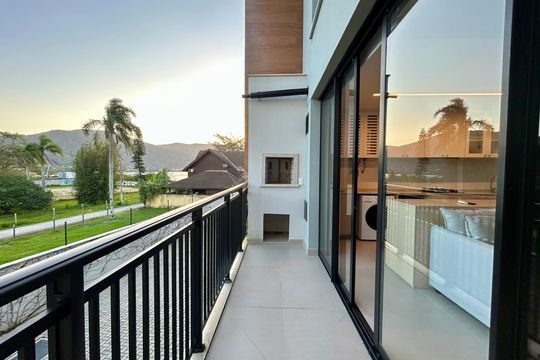 Varanda de apartamento para alugar com 1 quarto, 76m² em Lagoa da Conceição, Florianópolis
