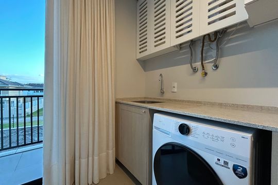 Área de Serviço de apartamento para alugar com 1 quarto, 76m² em Lagoa da Conceição, Florianópolis