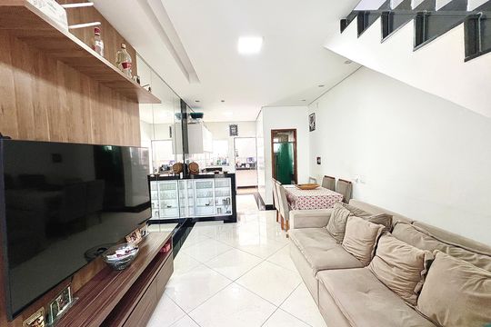 Sala de casa à venda com 2 quartos, 64m² em Xangrilá (justinópolis), Contagem