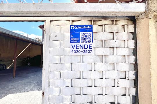 Placa QuintoAndar  de casa à venda com 2 quartos, 64m² em Xangrilá (justinópolis), Contagem