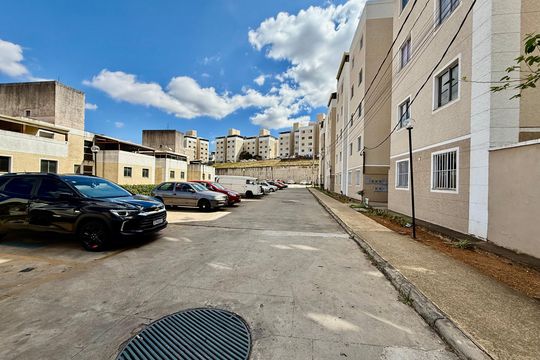 Garagem de apartamento à venda com 2 quartos, 50m² em Camargos, Belo Horizonte