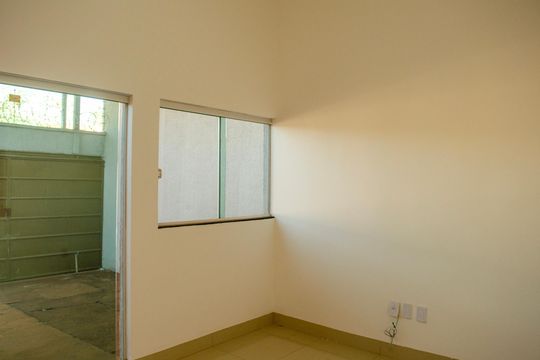 Sala de casa para alugar com 2 quartos, 67m² em Setor Estrela Dalva, Goiânia