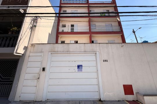 Fachada + plaquinha FADD-430 de apartamento à venda com 2 quartos, 51m² em Parque Sao Vicente, Santo André