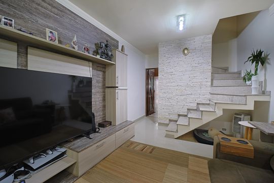 Sala de casa à venda com 4 quartos, 140m² em Vila Sao Francisco, São Paulo
