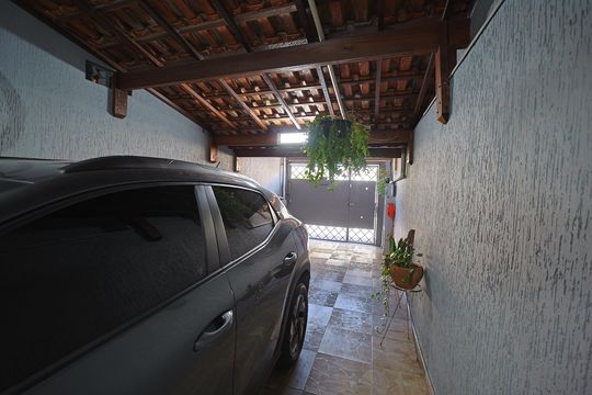 Garagem de casa à venda com 4 quartos, 140m² em Vila Sao Francisco, São Paulo