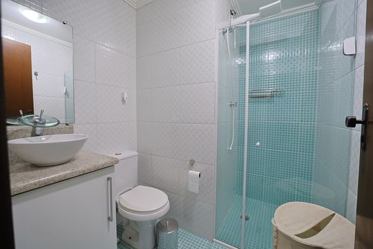 Banheiro do Quarto 1 de casa à venda com 4 quartos, 140m² em Vila Sao Francisco, São Paulo