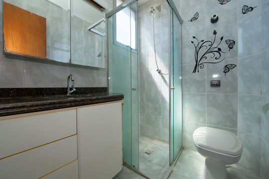 BANHEIRO1 de apartamento para alugar com 3 quartos, 112m² em Carlos Prates, Belo Horizonte