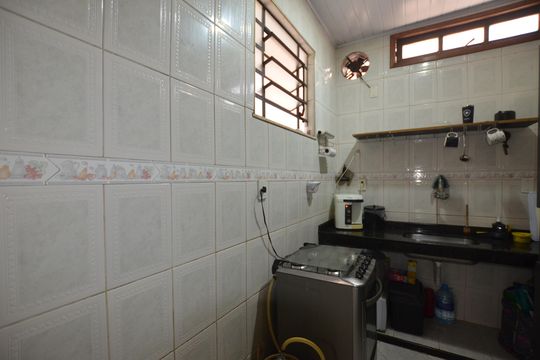 Cozinha de casa para alugar com 3 quartos, 80m² em Engenheiro Leal, Rio de Janeiro