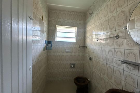 Banheiro de casa para alugar com 2 quartos, 50m² em Parque dos Camargos, Barueri