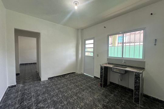 Sala/Cozinha de casa para alugar com 2 quartos, 50m² em Parque dos Camargos, Barueri