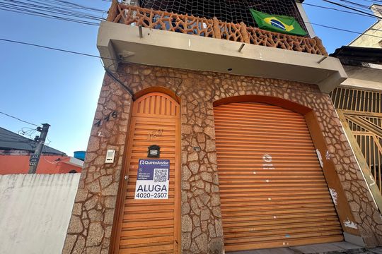 Fachada de casa para alugar com 2 quartos, 50m² em Parque dos Camargos, Barueri