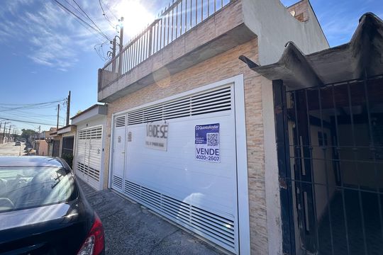 Fachada de casa à venda com 4 quartos, 185m² em Paulicéia, São Bernardo do Campo