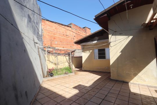 Quintal de casa à venda com 2 quartos, 120m² em Jardim Elba, São Paulo