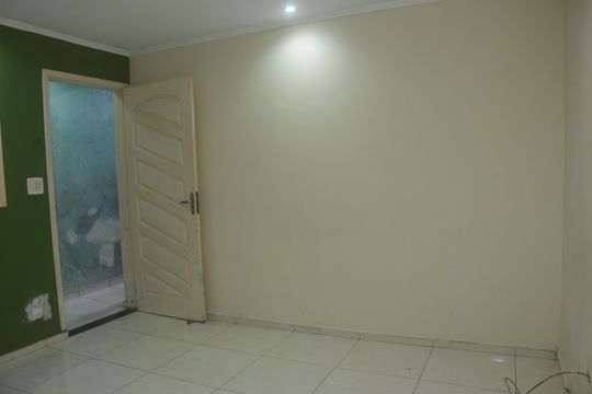 Sala de casa para alugar com 3 quartos, 120m² em Parque Santa Madalena, São Paulo