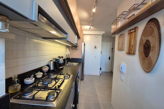 Cozinha de apartamento à venda com 2 quartos, 55m² em Vila Rosa, Goiânia