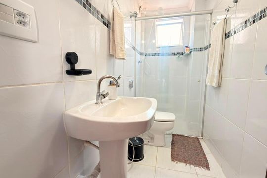 banheiro 2 de apartamento à venda com 3 quartos, 90m² em Monsenhor Messias, Belo Horizonte
