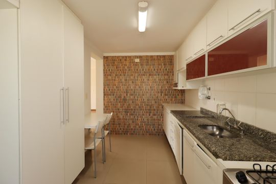 Cozinha de apartamento à venda com 2 quartos, 72m² em Vila Camilópolis, Santo André
