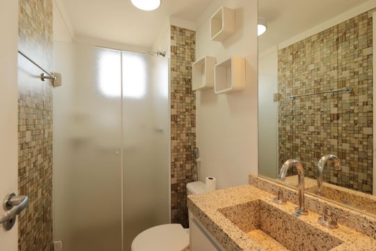 Banheiro Social de apartamento à venda com 2 quartos, 72m² em Vila Camilópolis, Santo André