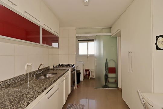 Cozinha de apartamento à venda com 2 quartos, 72m² em Vila Camilópolis, Santo André