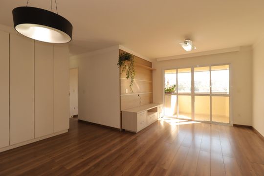 Sala de apartamento à venda com 2 quartos, 72m² em Vila Camilópolis, Santo André