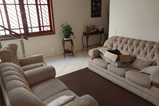 Casa para alugar com 3 quartos, 240m² em Jardim Juá, São Paulo