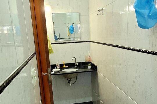 Banheiro de casa para alugar com 3 quartos, 240m² em Jardim Juá, São Paulo
