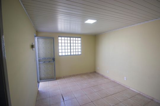 Casa para alugar com 2 quartos, 70m² em Taguatinga, Brasília