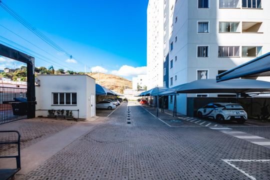 Garagem de apartamento à venda com 2 quartos, 50m² em São Damião, Belo Horizonte