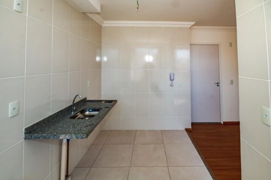 Cozinha de apartamento à venda com 2 quartos, 50m² em São Damião, Belo Horizonte