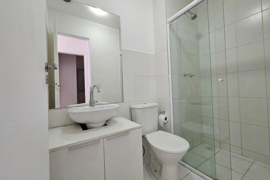 Banheiro de apartamento para alugar com 2 quartos, 47m² em Parque Campolim, Sorocaba