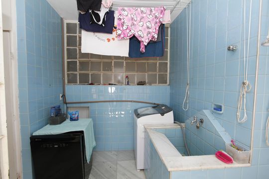 Área de Serviço de casa à venda com 5 quartos, 400m² em Santo Antônio, Belo Horizonte