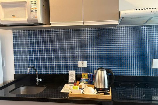 Cozinha de apartamento à venda com 2 quartos, 42m² em Cidade Monções, São Paulo