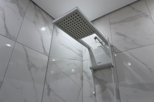 Banheiro de apartamento para alugar com 1 quarto, 60m² em José Menino, Santos