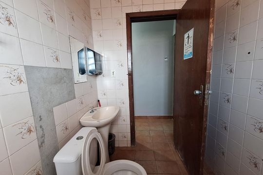 Banheiro 1 de casa para alugar com 4 quartos, 140m² em Parque Capuava, Santo André