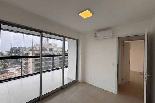 Quarto de apartamento para alugar com 2 quartos, 95m² em Recreio dos Bandeirantes, Rio de Janeiro
