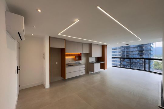 Apartamento para alugar com 2 quartos, 95m² em Recreio dos Bandeirantes, Rio de Janeiro