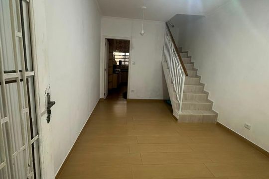Casa à venda com 2 quartos, 71m² em Vila Nivi, São Paulo