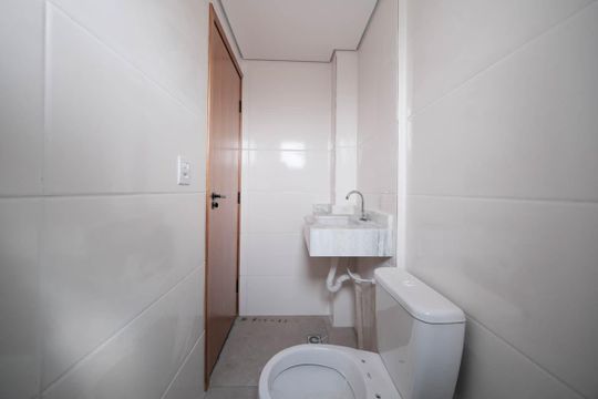 Banheiro de apartamento à venda com 2 quartos, 40m² em Vila Granada, São Paulo