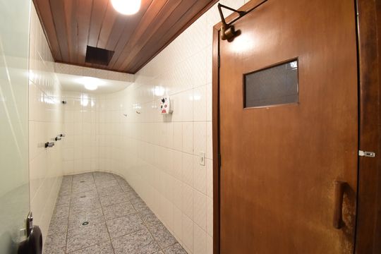 Área comum - Sauna de apartamento para alugar com 1 quarto, 36m² em Batel, Curitiba