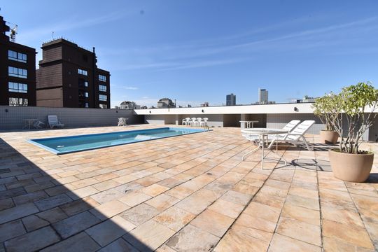 Área comum - Piscina de apartamento para alugar com 1 quarto, 36m² em Batel, Curitiba
