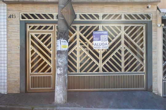 Fachada de casa para alugar com 2 quartos, 200m² em Canhema, Diadema