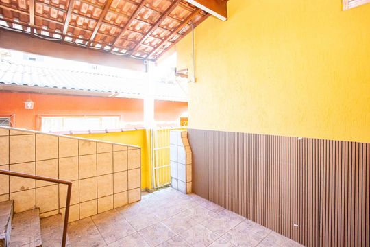 Área comum de casa para alugar com 2 quartos, 200m² em Canhema, Diadema
