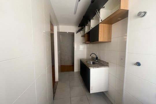 Cozinha de apartamento para alugar com 2 quartos, 50m² em Encantado, Rio de Janeiro
