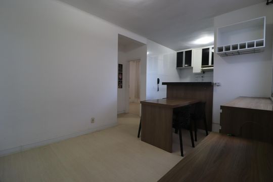 Sala de apartamento para alugar com 2 quartos, 45m² em Alto Umuarama, Uberlândia