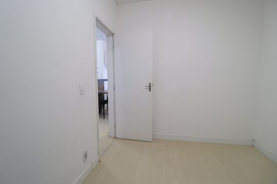 Quarto 1 de apartamento para alugar com 2 quartos, 45m² em Alto Umuarama, Uberlândia