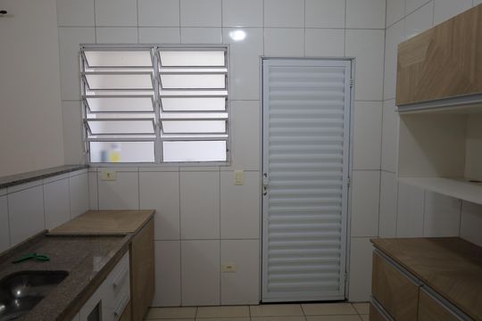 Casa para alugar com 2 quartos, 79m² em Jardim Tres Marias, São Paulo