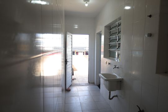 Casa para alugar com 2 quartos, 79m² em Jardim Tres Marias, São Paulo