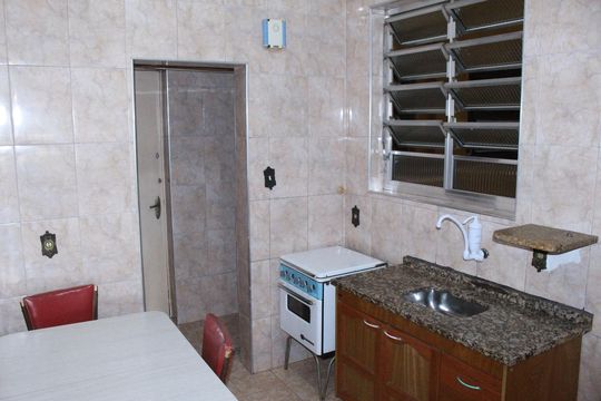 Cozinha de apartamento para alugar com 1 quarto, 65m² em Santa Ifigênia, São Paulo